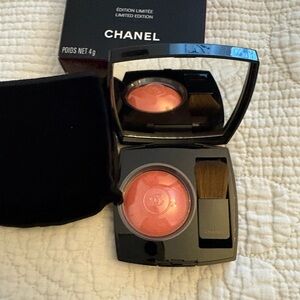 CHANEL Limited Edition Black Compact with red cc Powder Blush- Malice #71